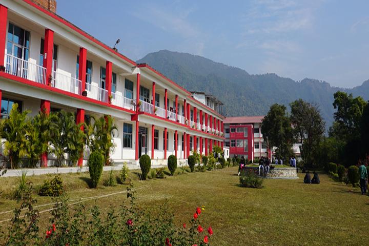 https://cache.careers360.mobi/media/colleges/social-media/media-gallery/4519/2018/9/14/Campus View of Drona College of Management and Technical Education Dehradun_Campus View_1.jpg